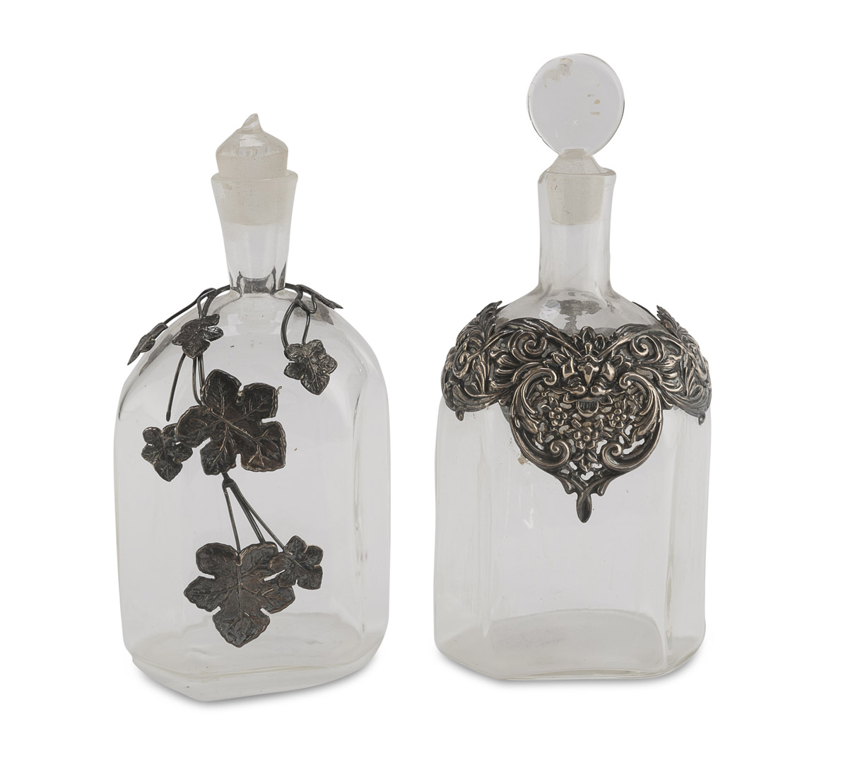 A PAIR OF FLASKS IN GLASS AND SILVER-PLATED METAL 20TH CENTURY