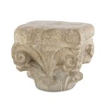 SMALL CAPITAL IN WHITE MARBLE 16TH CENTURY