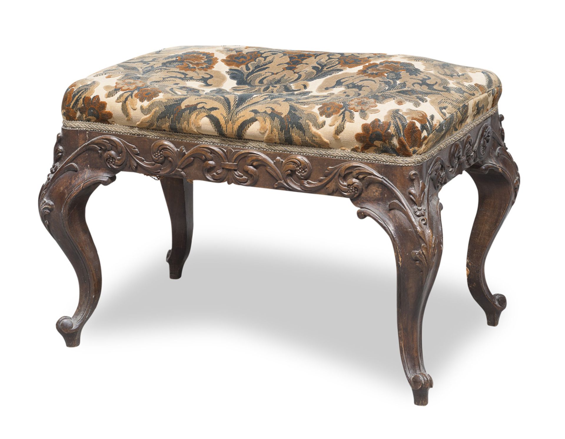 STOOL IN WALNUT PIEDMONT OR FRANCE END OF THE 18TH CENTURY