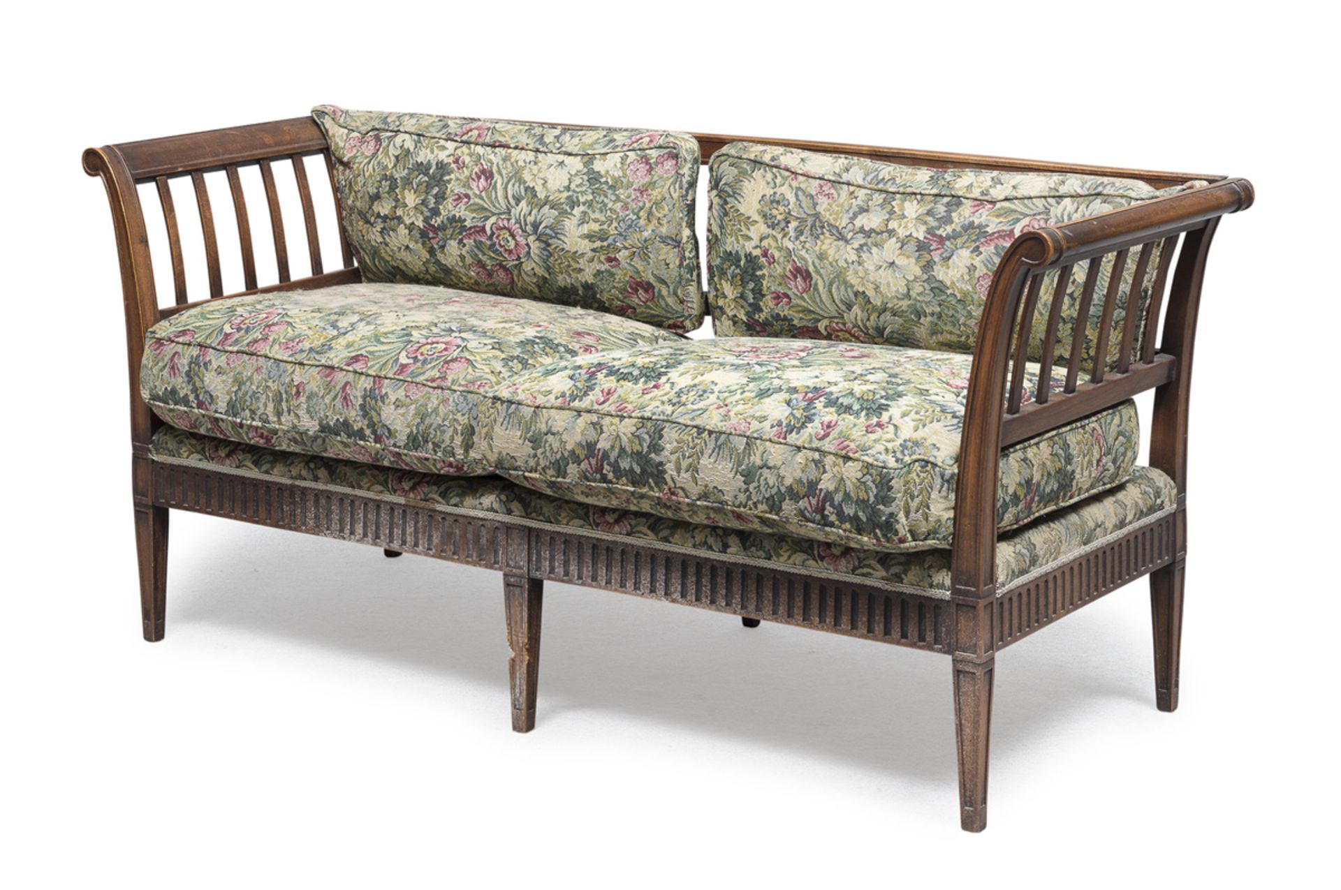 SMALL BEECH SOFA PIEDMONT EARLY 19TH CENTURY