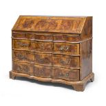 BEAUTIFUL DRESSER WITH FLIP TOP IN WALNUT AND WALNUT ROOT VENETO 18TH CENTURY