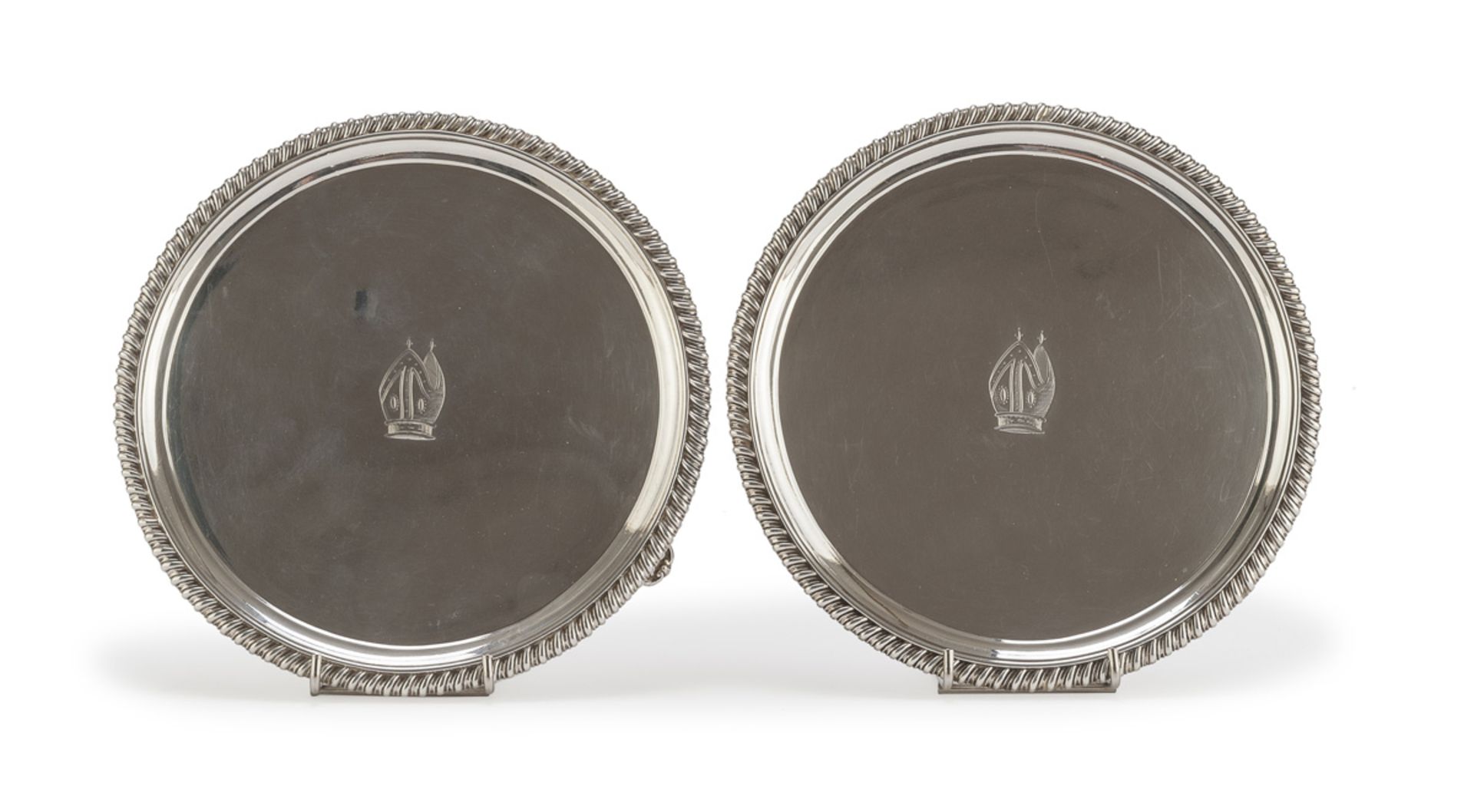 PAIR OF SILVER SALVER PUNCH LONDON 1824