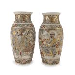 A PARI OF POLYCHROME AND GOLD ENAMELED JAPANESE CERAMIC VASES LATE 19TH - EARLY 20TH CENTURY.