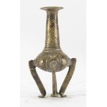 A SMALL MIDDLE EASTERN BRONZE VASE. 19TH CENTURY.