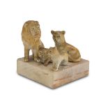 A CHINESE CERAMIC SCULPTURE DEPICTING LION'S FAMILY. 20TH CENTURY.