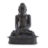 A BURMA BRONZE SCULPTURE OF BUDDHA. EARLY 20TH CENTURY.