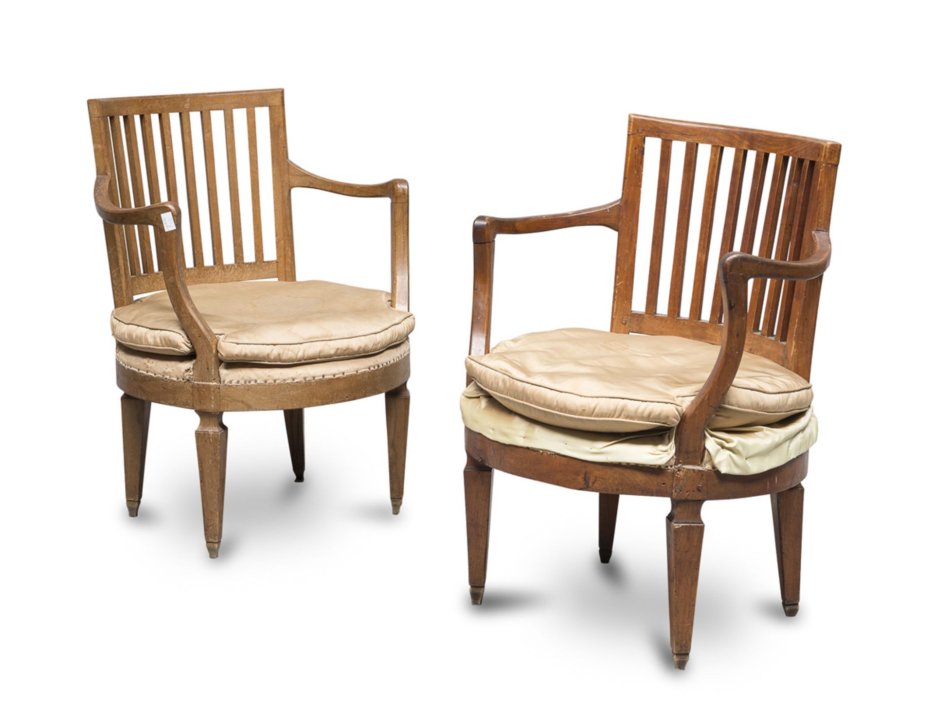 PAIR OF ARMCHAIRS IN WALNUT PIEDMONT OR LOMBARDY OF THE 18TH CENTURY