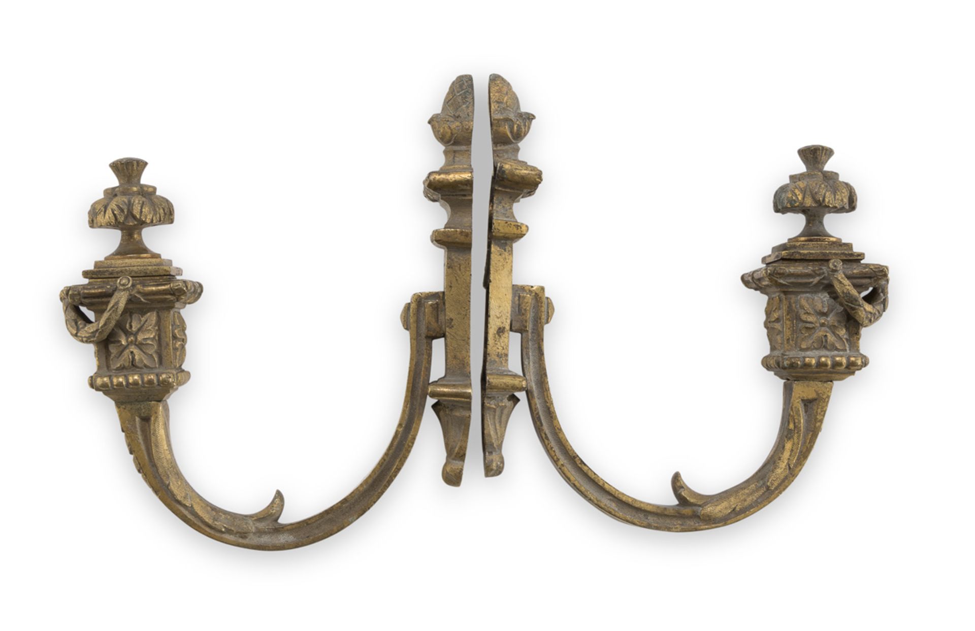 PAIR OF BRONZE CURTAIN RODS END OF THE 18TH CENTURY