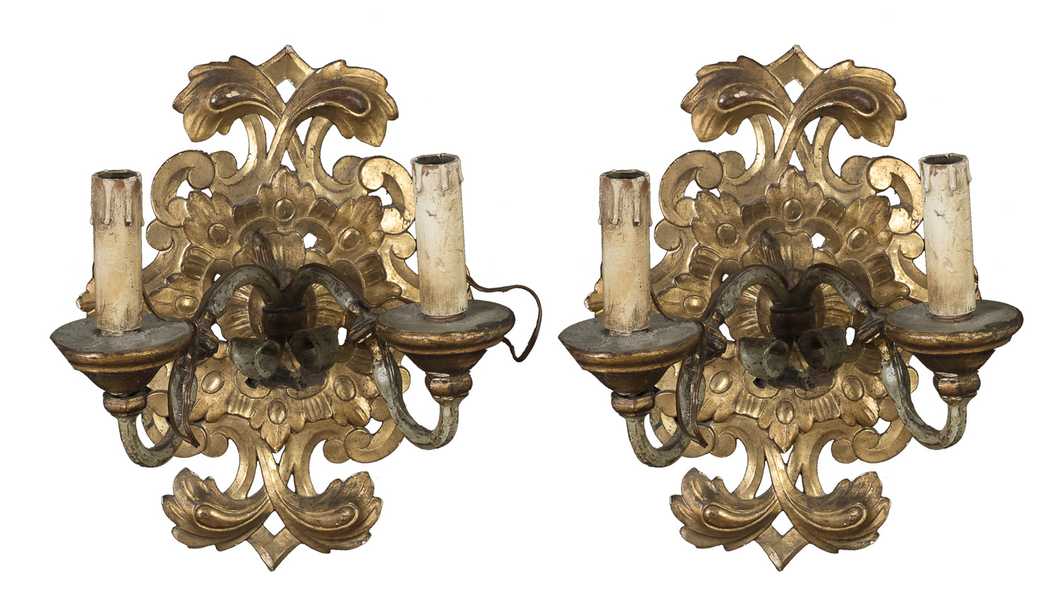 PAIR OF GILTWOOD APPLIQUES LATE 18th CENTURY