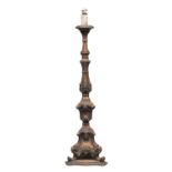 FLOOR LAMP IN CARVED WOOD 18th CENTURY