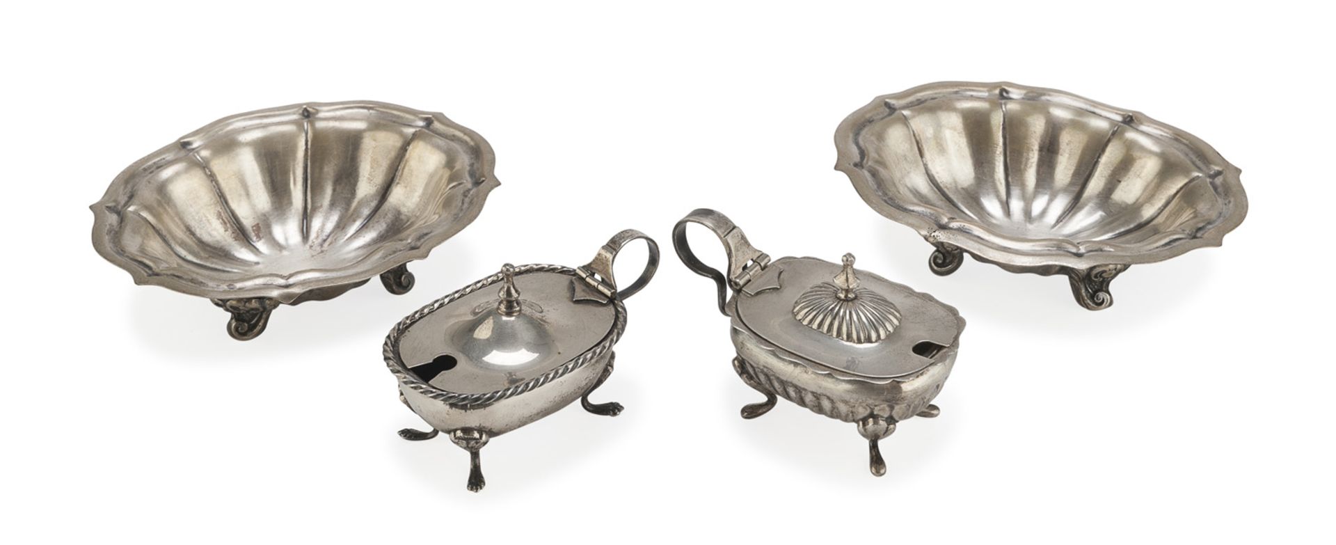 TWO TRAYS AND TWO MUSTARD BOWLS IN SILVER MILAN 1944/1968