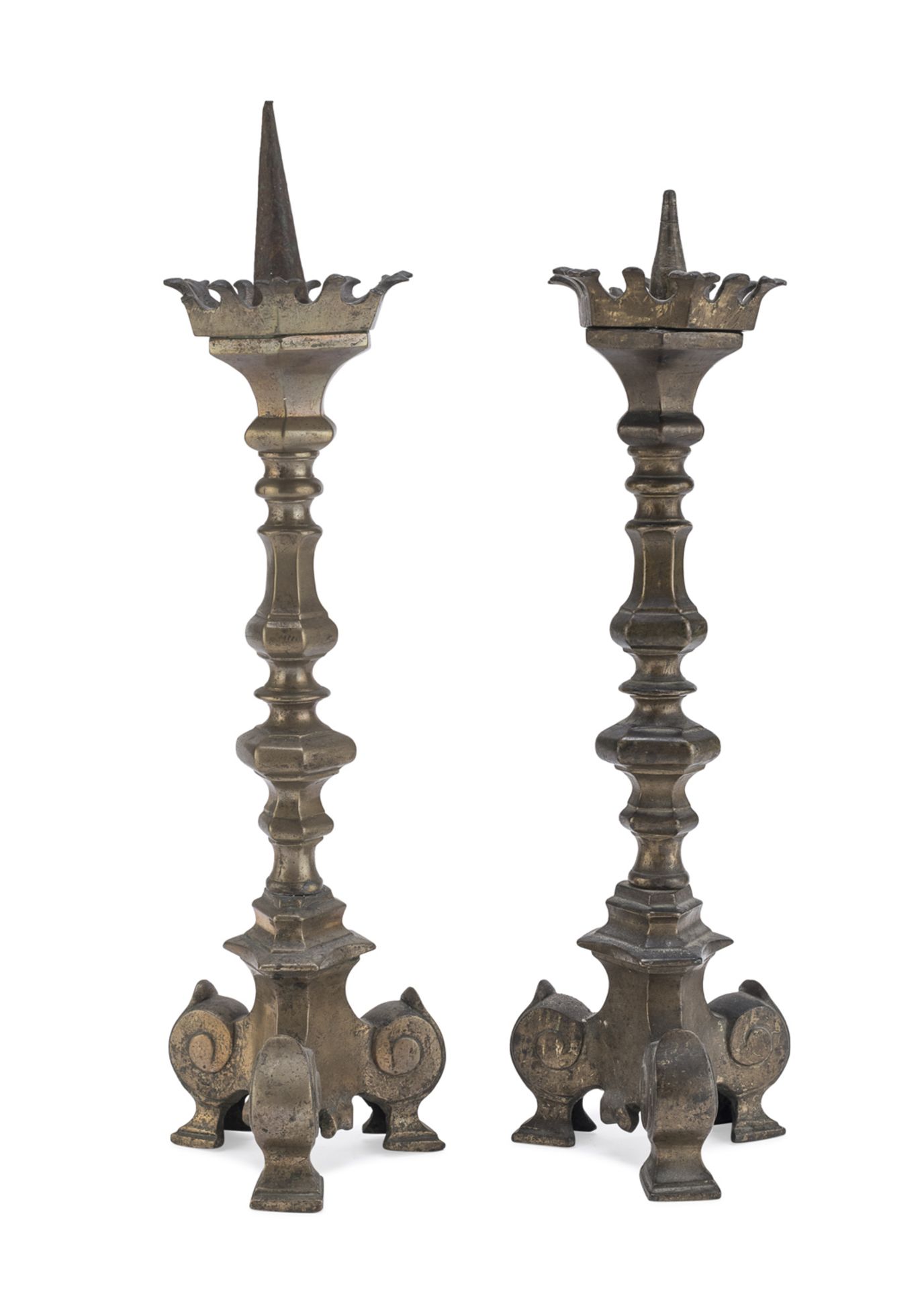 PAIR OF BRONZE CANDLESTICKS VENETO 17TH CENTURY