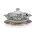 ENGLISH SAUCEBOAT WITH SAUCER 20TH CENTURY