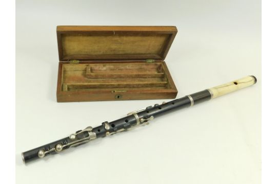 G.N. MUNGER FLUTE. - Image 1 of 2