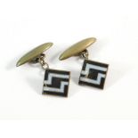 ART DECO CUFFLINKS.