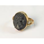 CAMEO RING.