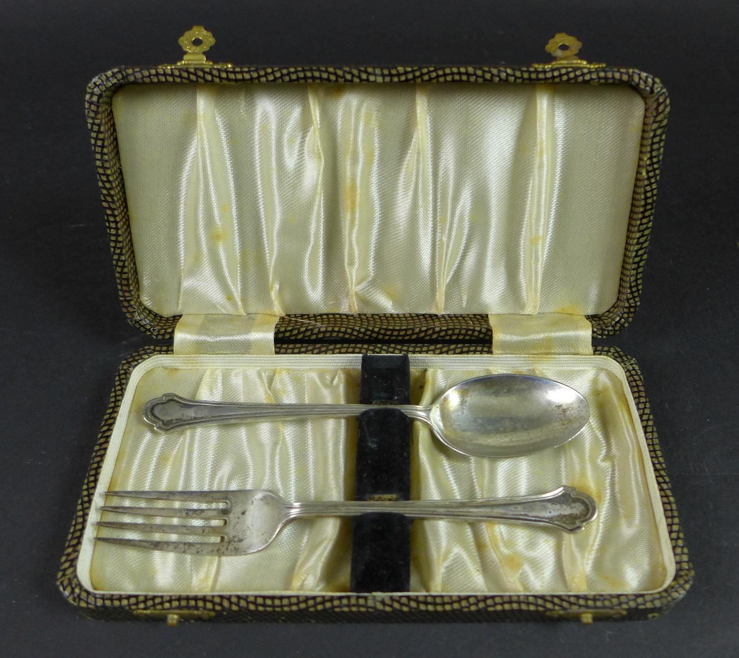 A group of silver items, including a Victorian twin handled Christening cup with gadrooned - Image 7 of 14