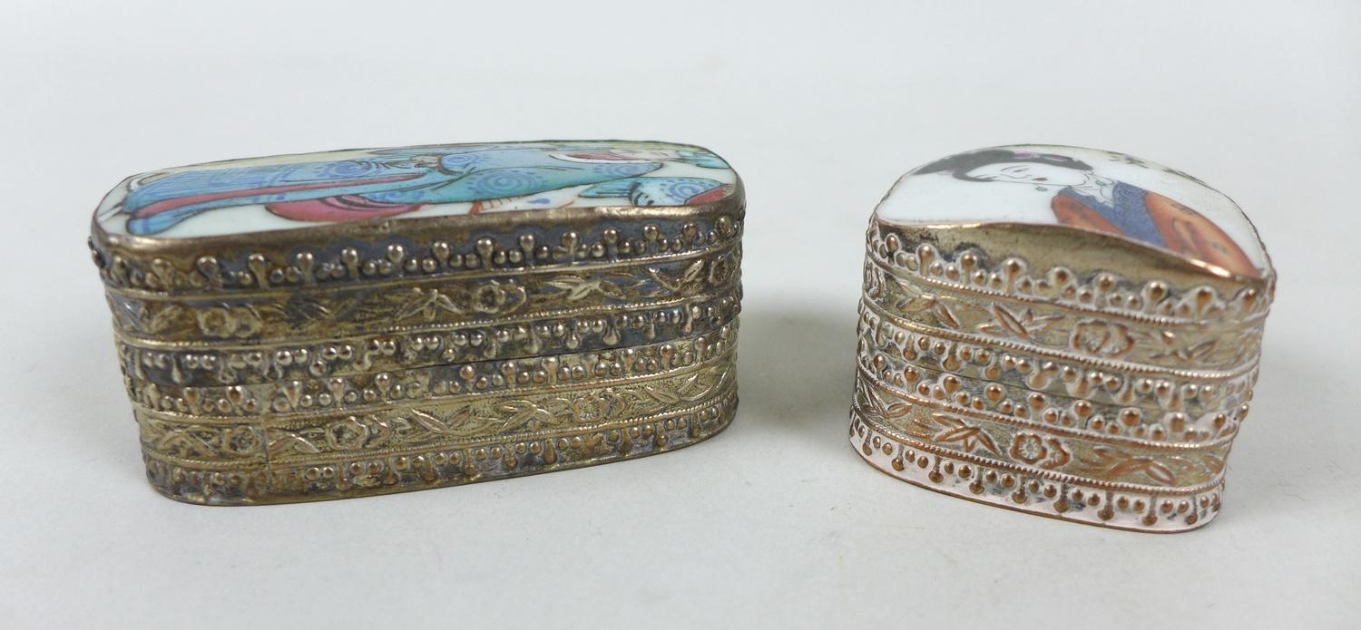 Five trinket boxes with lids inlaid with pieces of Chinese ceramic, including a rectangular form box - Image 3 of 5