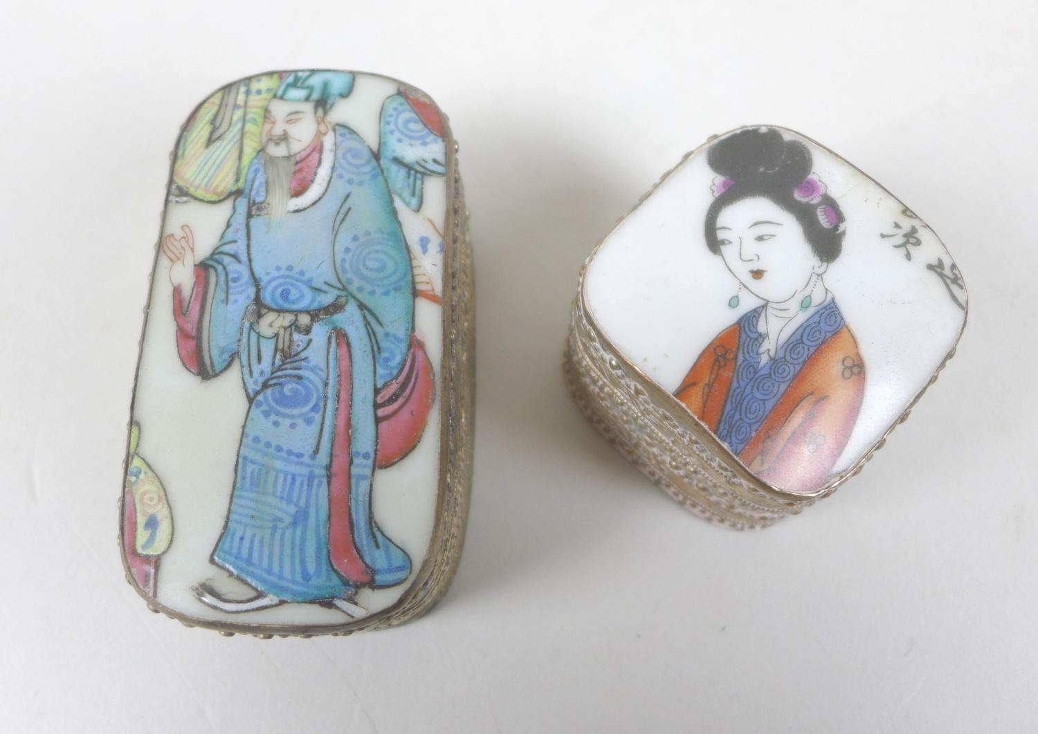 Five trinket boxes with lids inlaid with pieces of Chinese ceramic, including a rectangular form box - Image 2 of 5