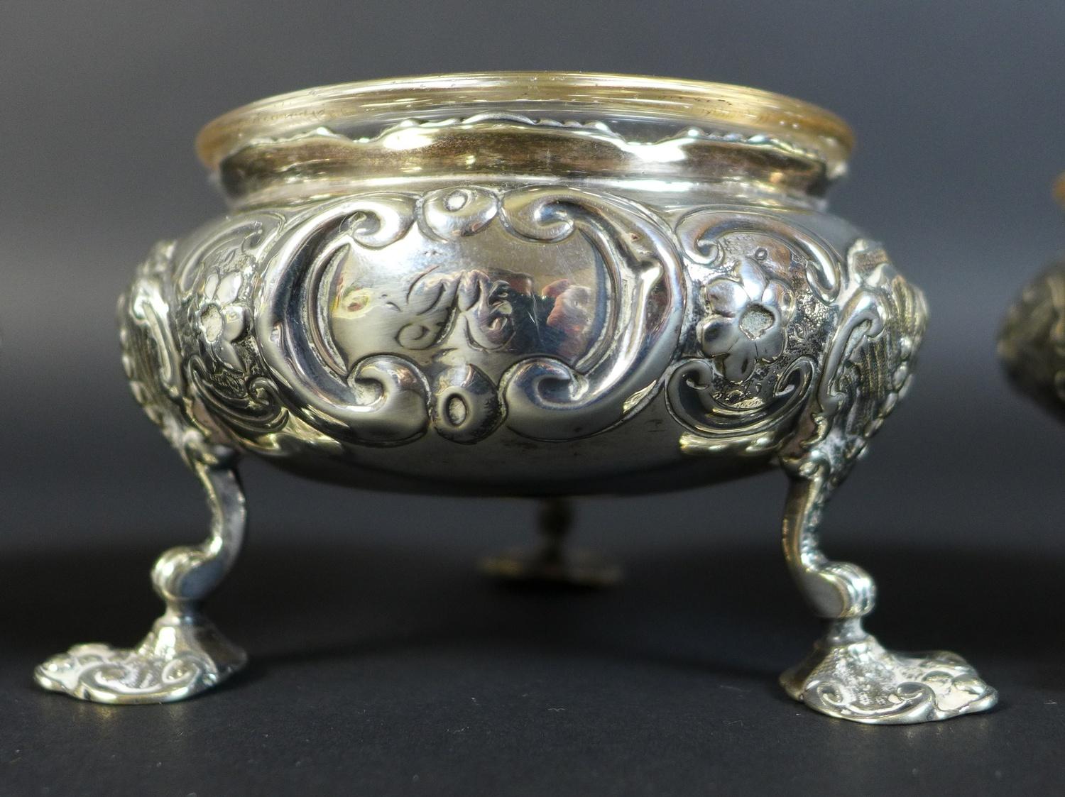 A set of four Victorian silver cauldron salts, each engraved with a single 'R' to one side and - Image 11 of 21