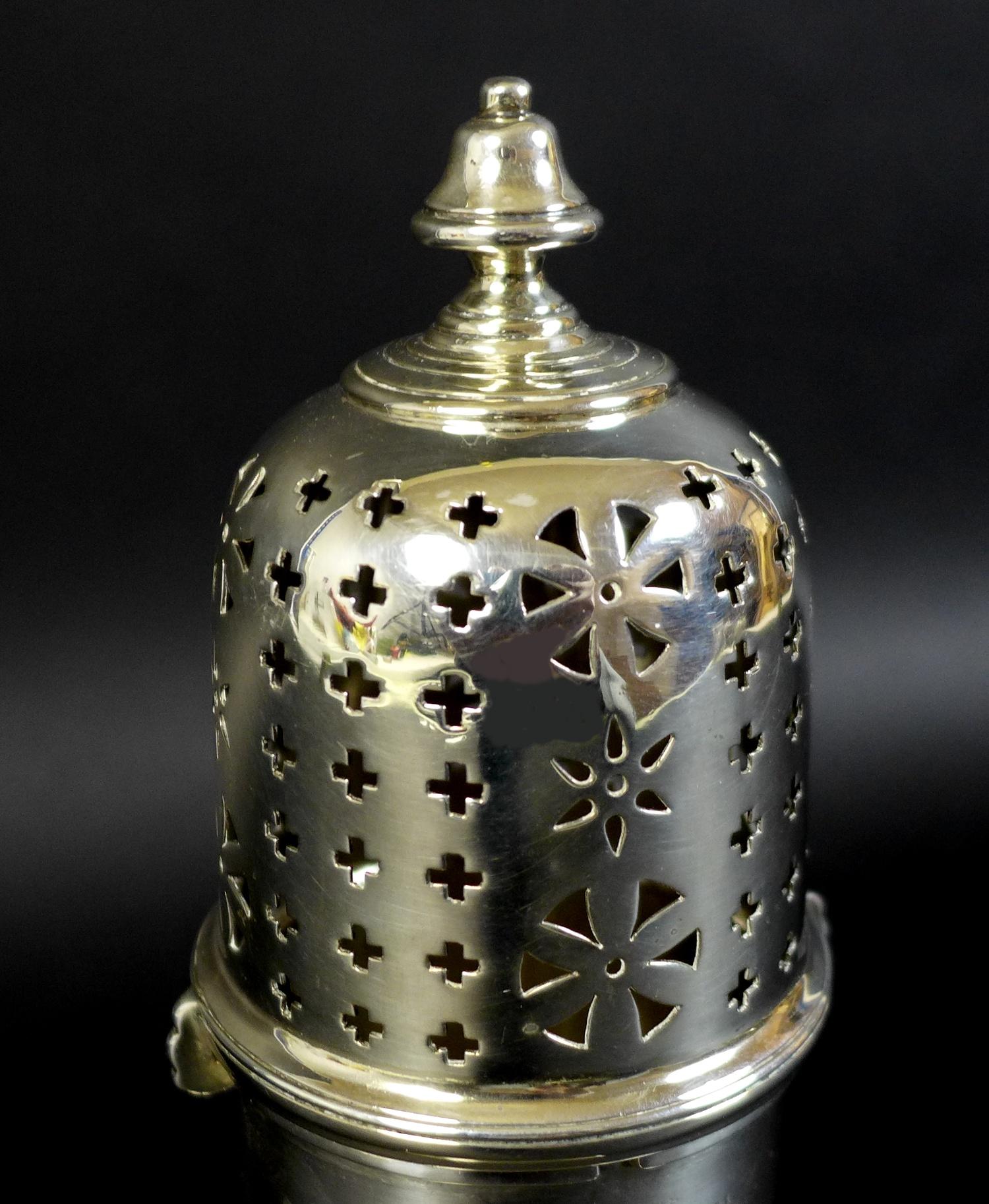 A Victorian silver presentation engraved sugar castor, 'To C. H. Jackson from Prince Nicholas of - Image 4 of 10