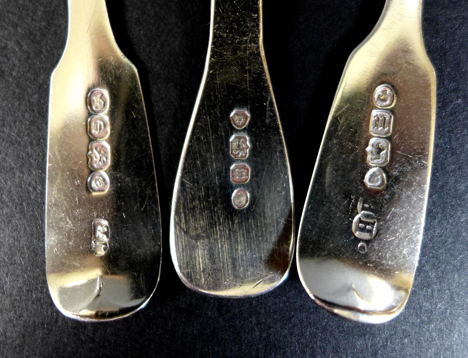 A group of Georgian and later silver flatware comprising a pair of Peter and Anne Bateman sugar - Image 9 of 13