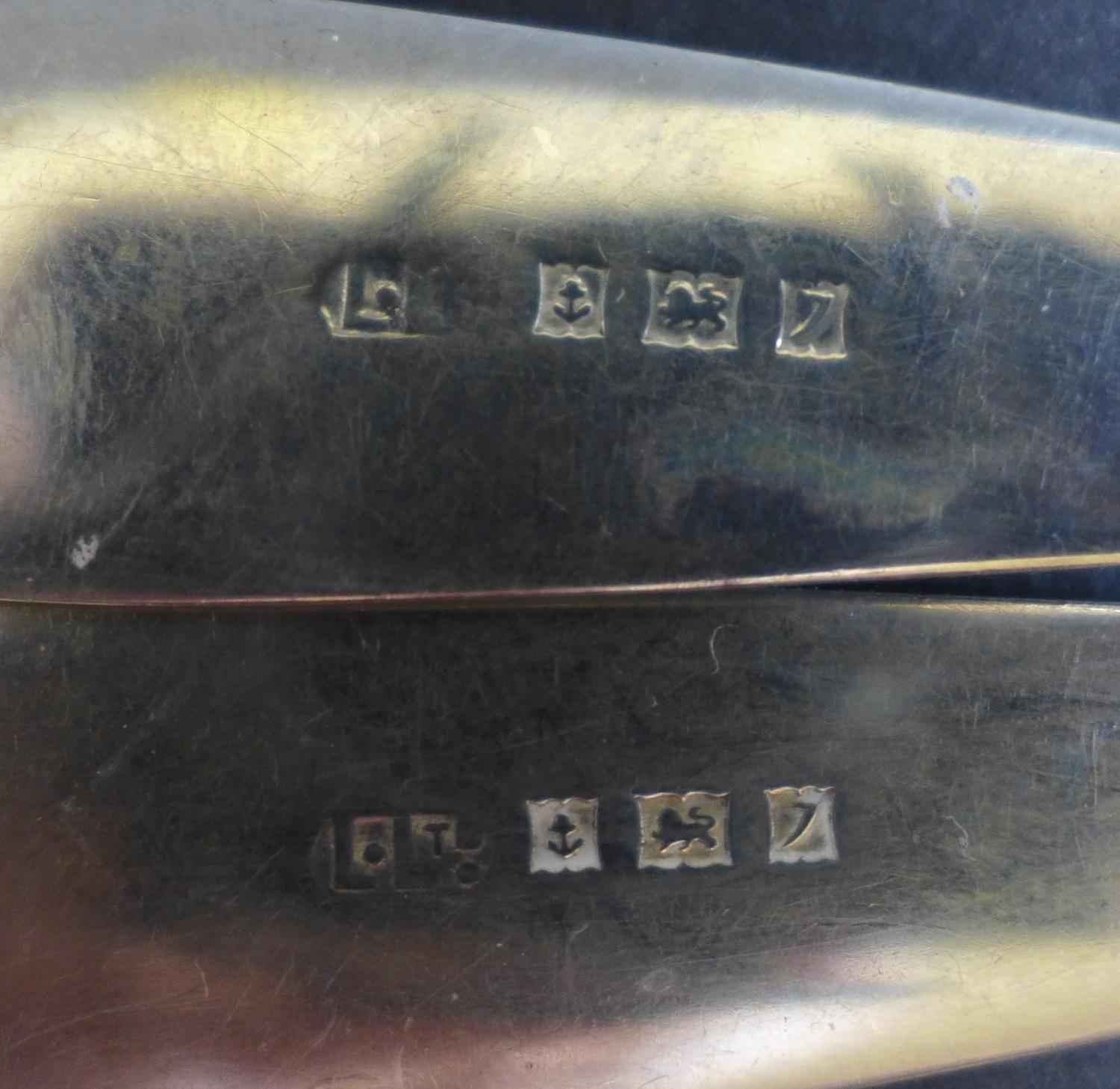 A pair of Elizabeth II silver butter dishes with matching butter knives, of oval form with with twin - Image 12 of 13