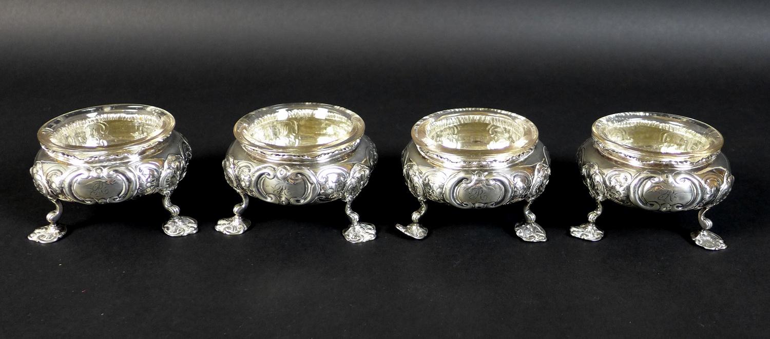 A set of four Victorian silver cauldron salts, each engraved with a single 'R' to one side and - Image 2 of 21