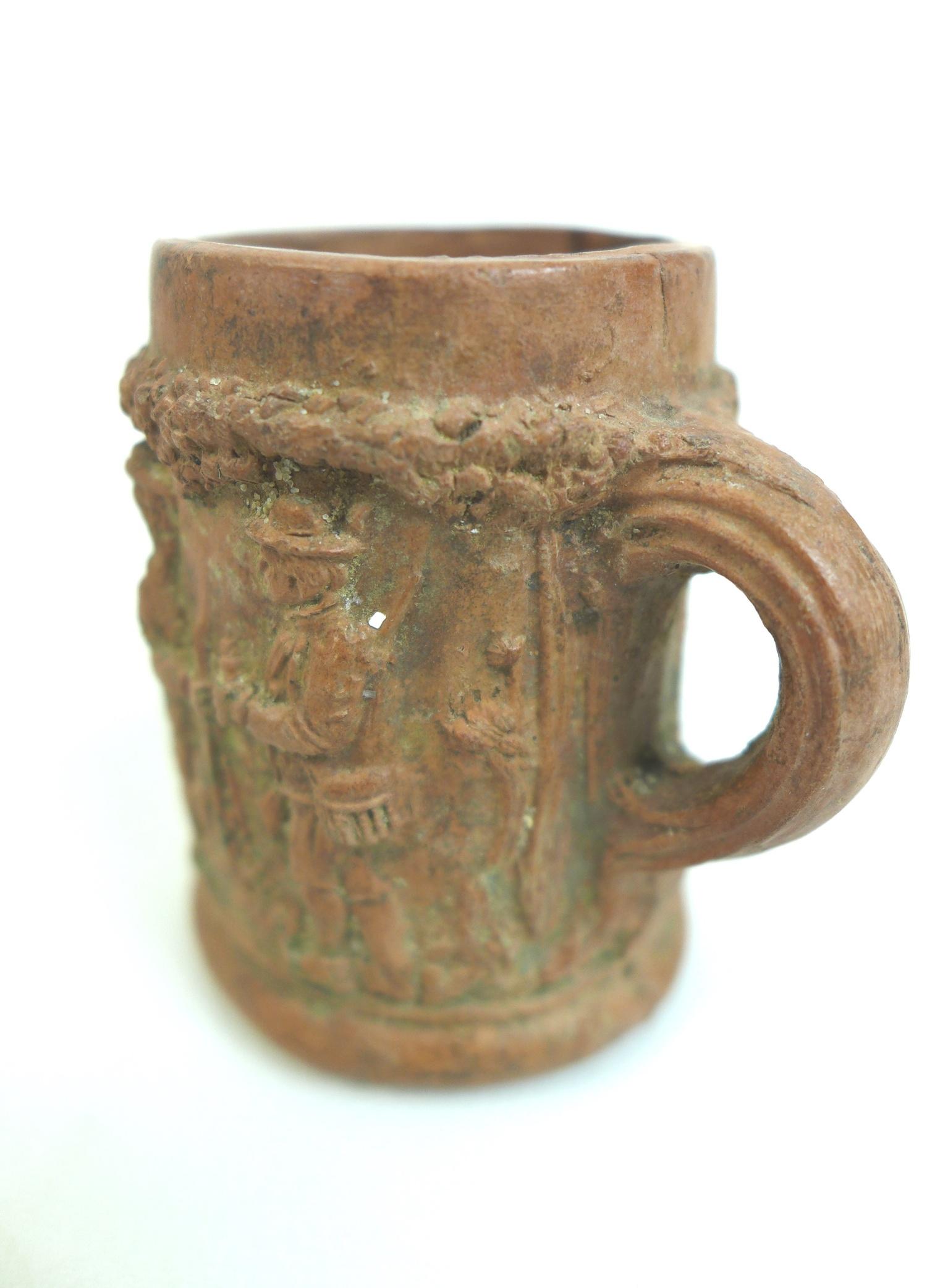 A detectorist found small mid 16th/17th century terracotta tankard, with single handle, with - Image 5 of 5