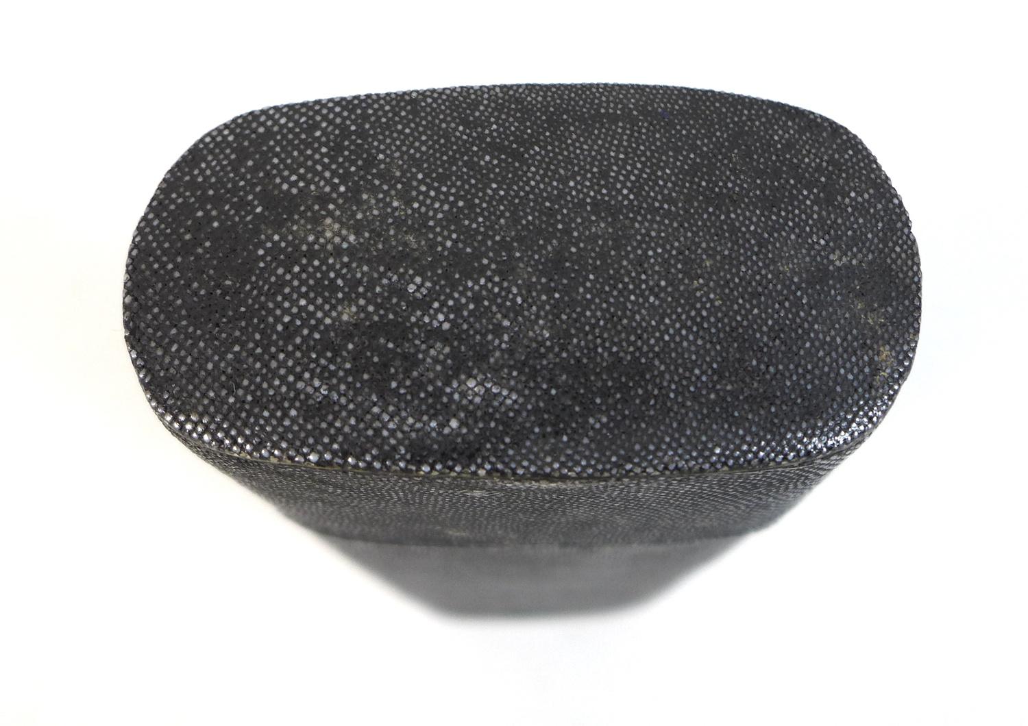 A George III shagreen drawing instrument case, the hinged lid opening to reveal a selection of - Image 9 of 10