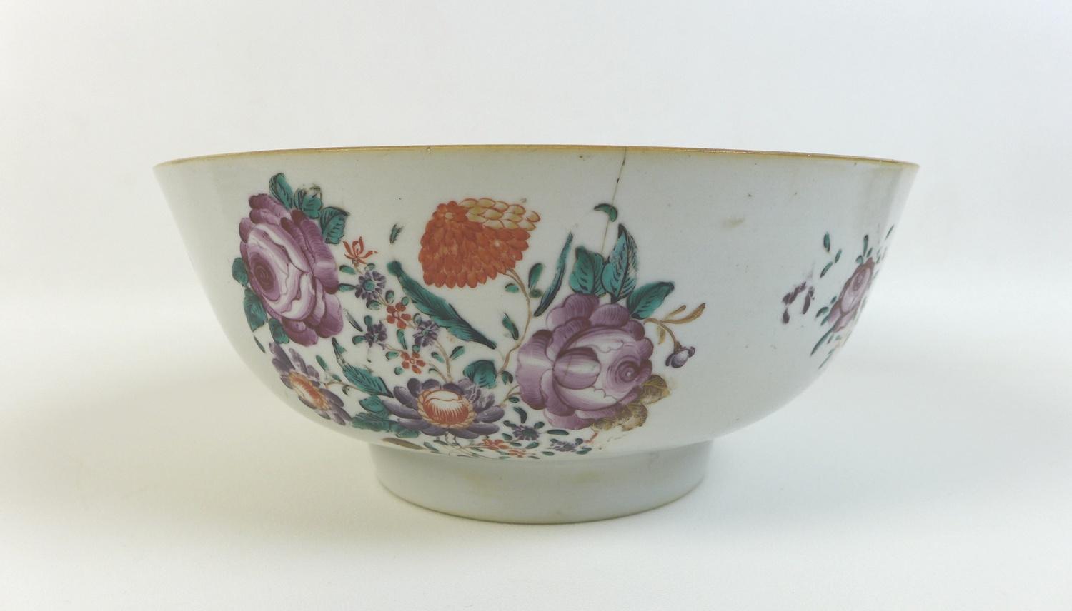 A group of Chinese and European ceramics, including a Chinese porcelain punch bowl, Qing Dynasty, - Image 3 of 14