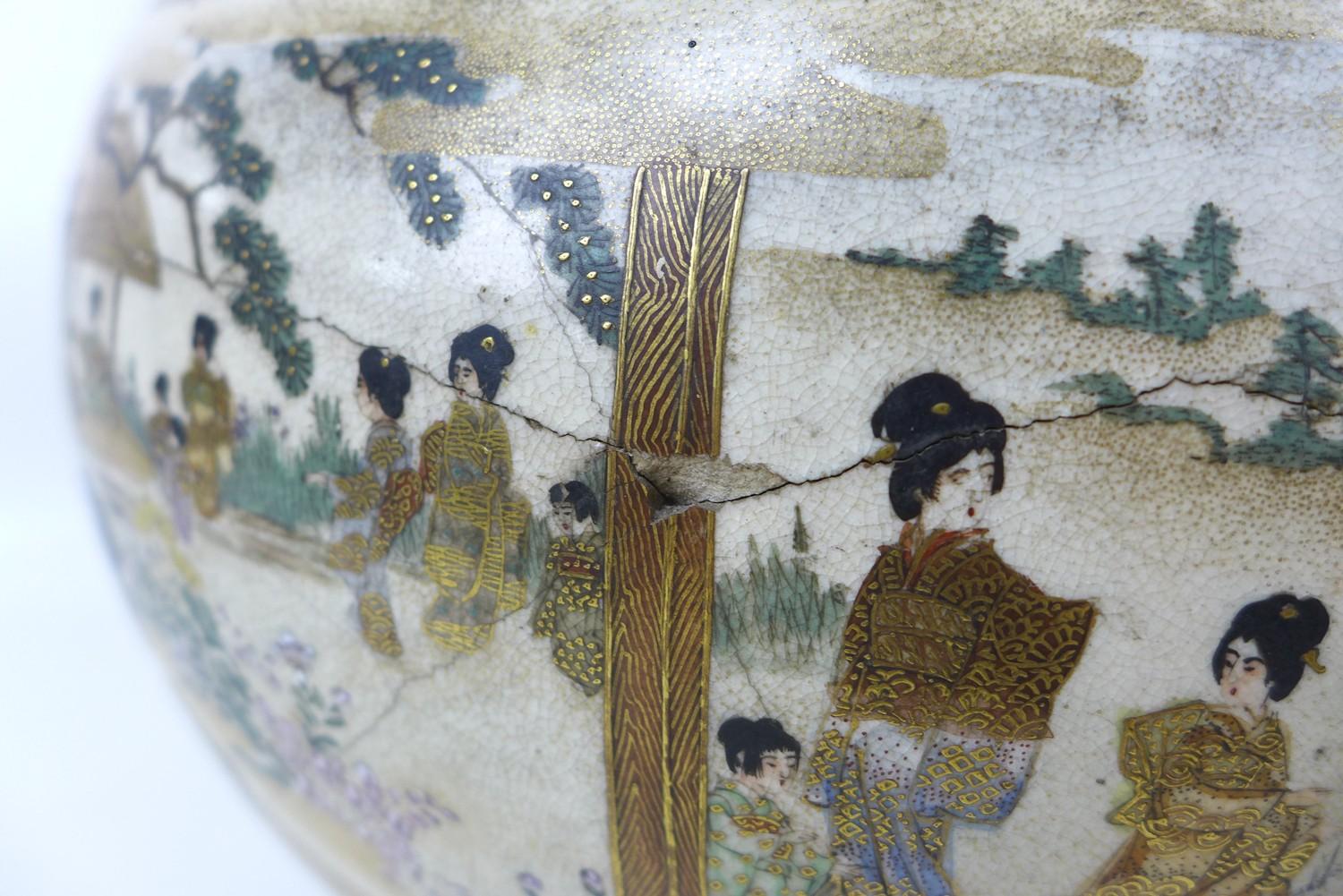 A Japanese Satsuma vase, Meiji period, with possible baluster form decorated with a single panoramic - Image 6 of 12