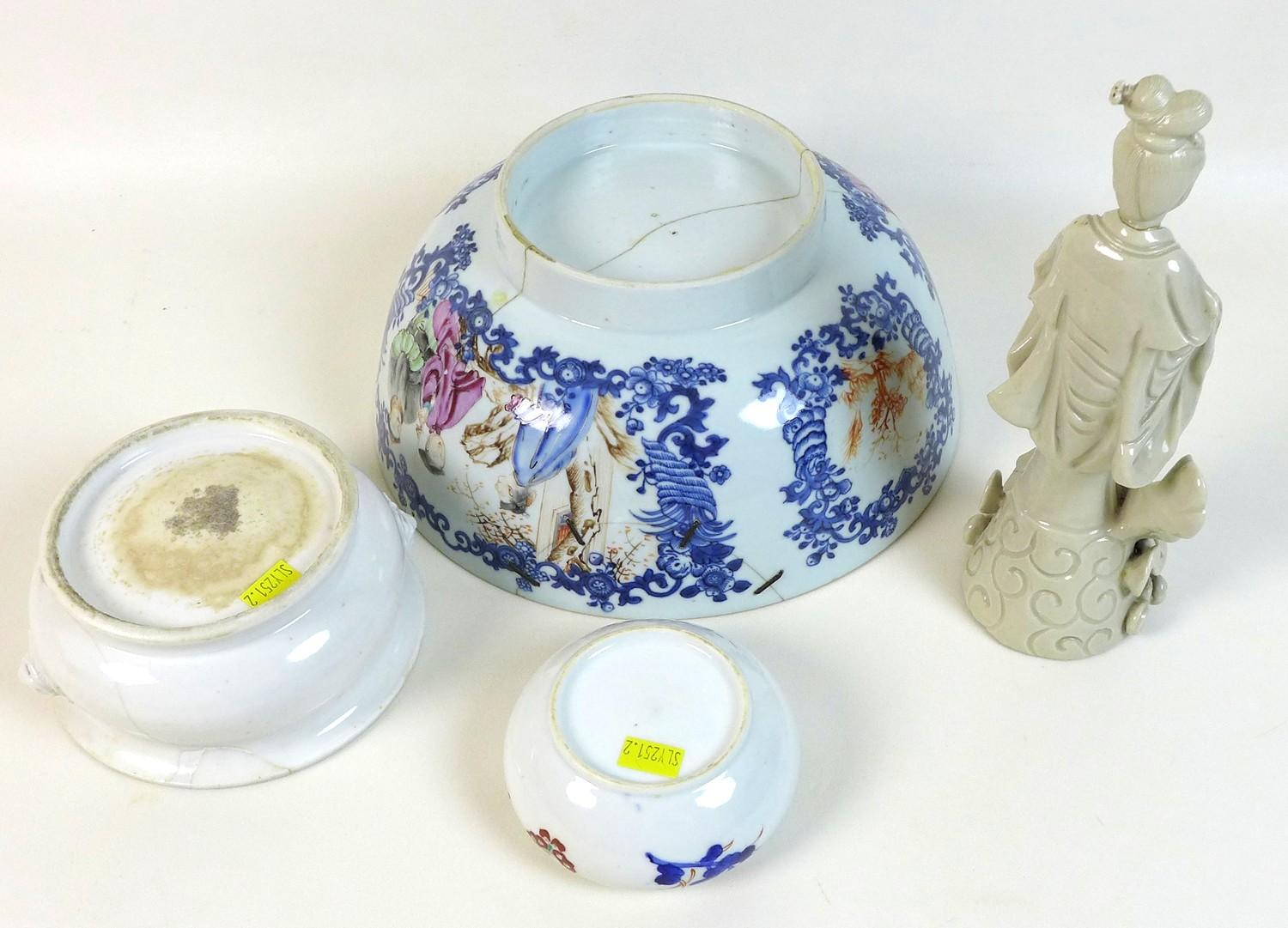 A group of Chinese porcelain, comprising a white glazed bowl of censor form, 19th century, with twin - Image 4 of 6