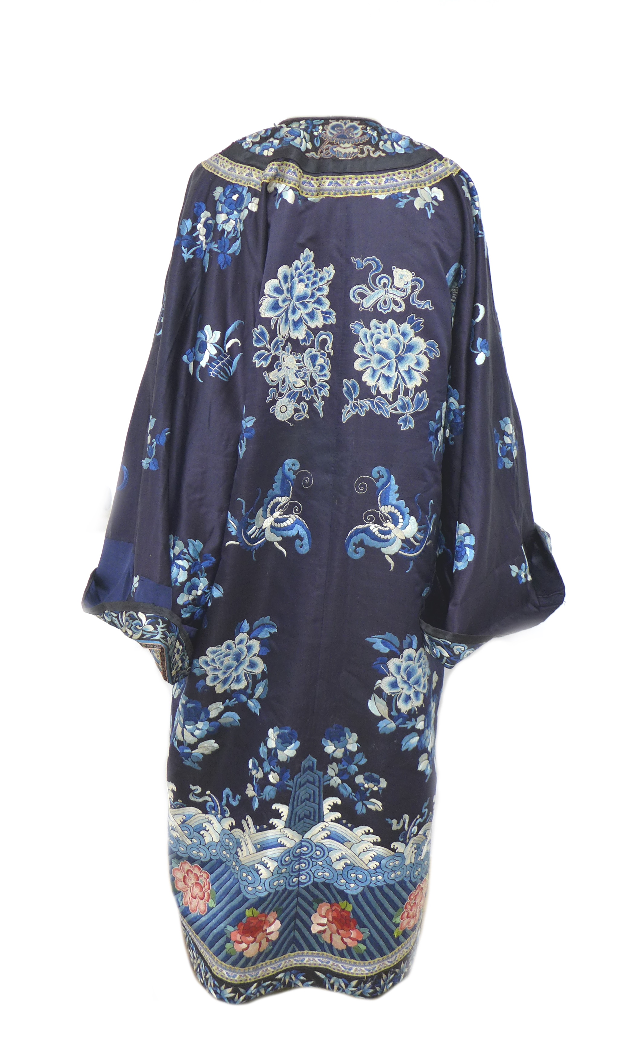 An early 20th century silk Chinese robe, with navy blue ground and intricately embroidered with - Image 22 of 34