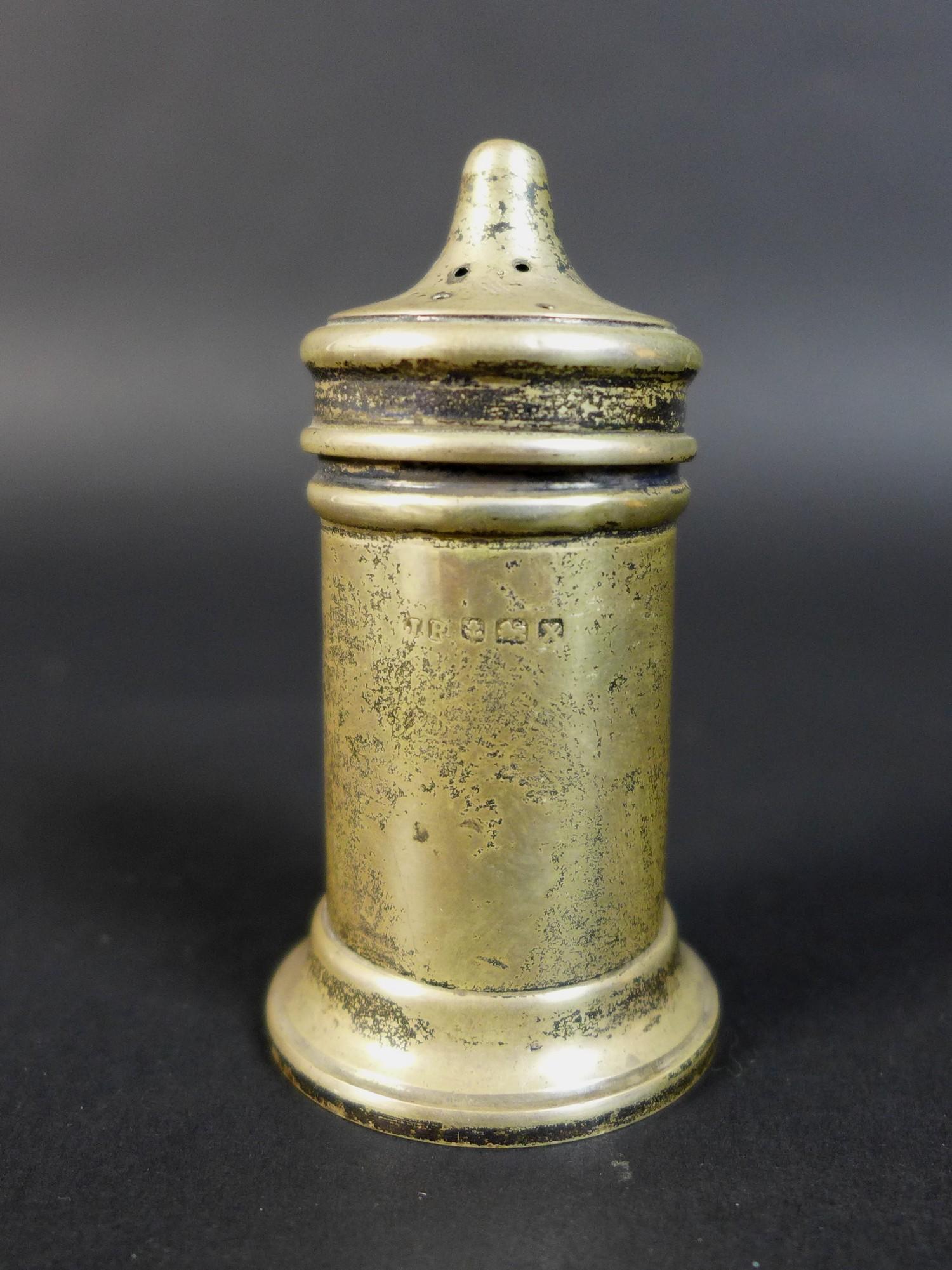 A group of George V silver items, comprising a mustard pot, 6.5 including (handle) by 5.3 by 6cm - Image 5 of 14