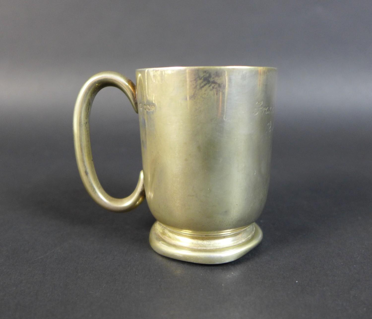 A group of silver cups and tankards comprising a Victorian Goblet of classic chalice form with - Image 9 of 12