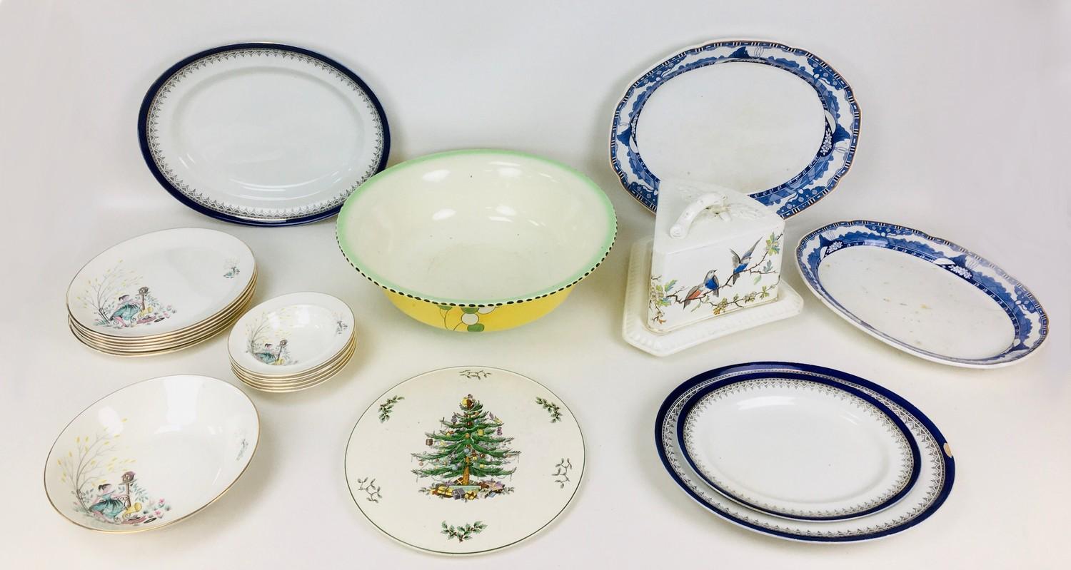 A group of vintage ceramics, comprising Swinnertons part dinner service, of six dinner plates, six