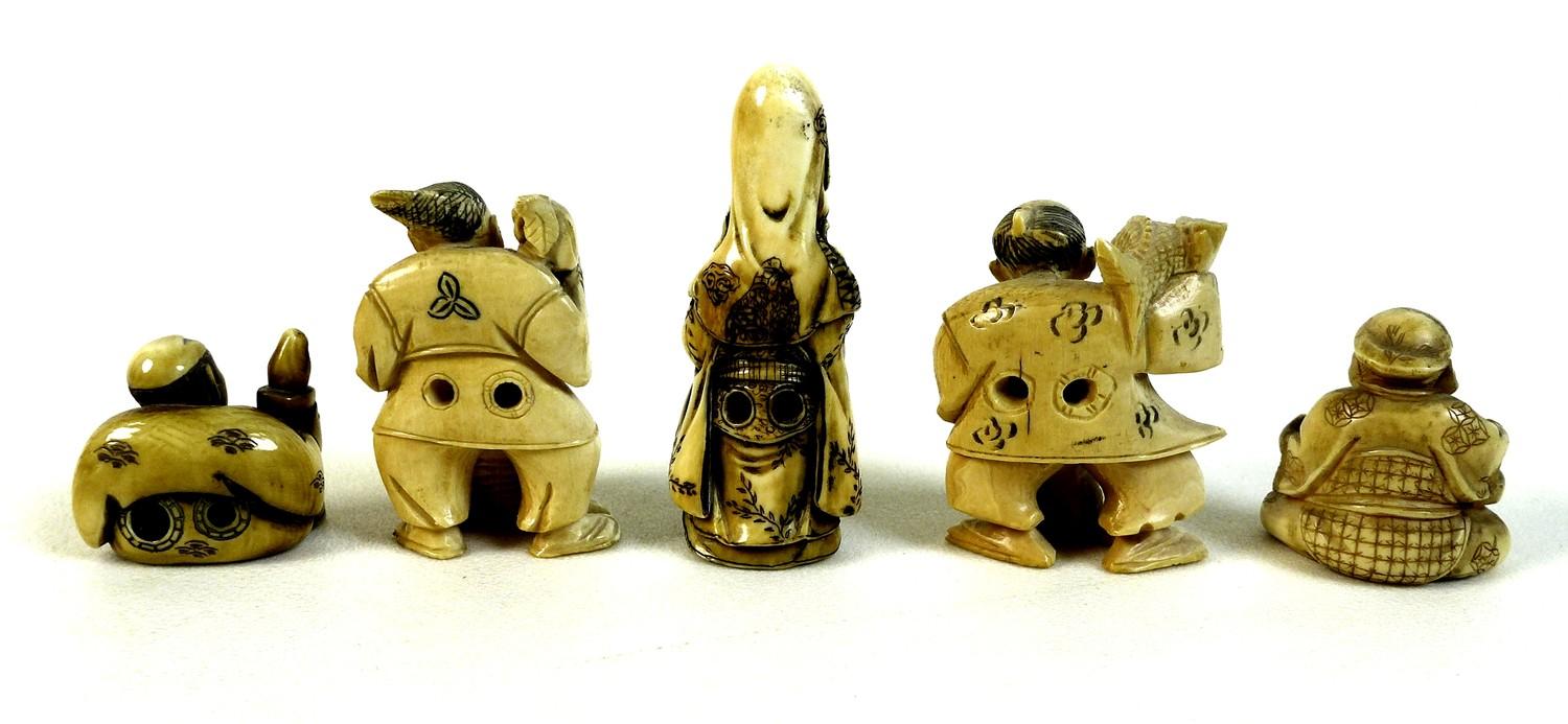 A group of five Japanese ivory katabori netsuke, late 19th and early 20th century, comprising a - Image 3 of 10