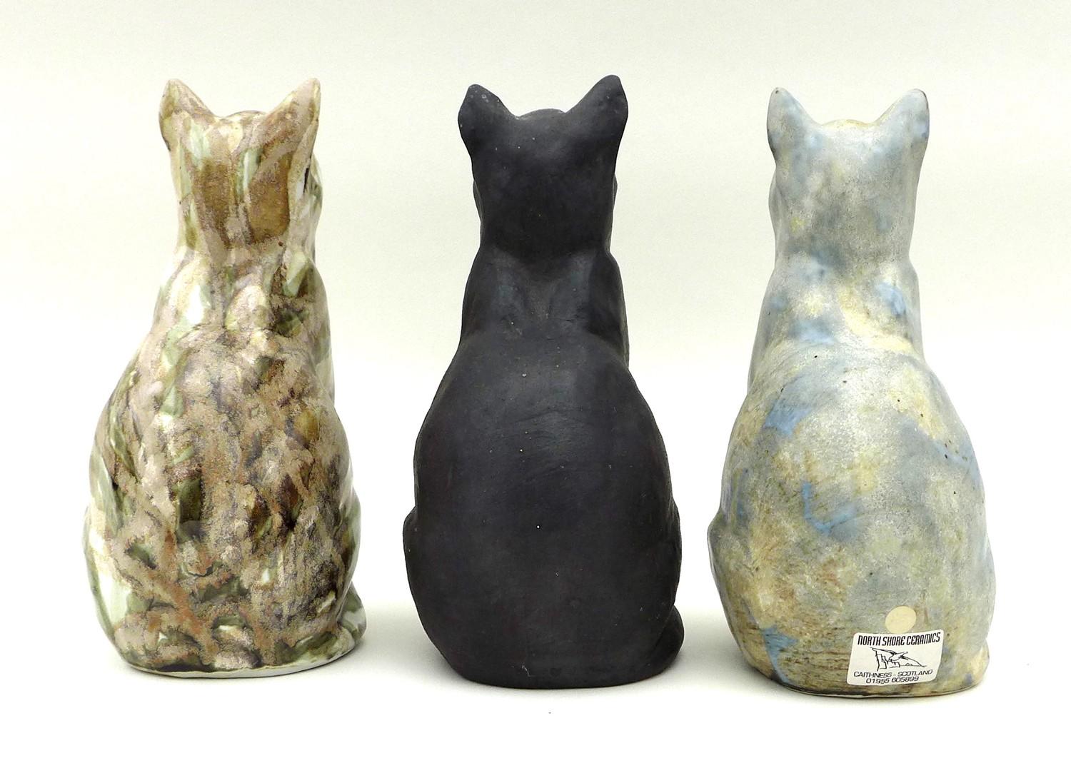 A group of three Northshore Ceramic cats, all the same casting but of differing colours and glaze - Image 3 of 3