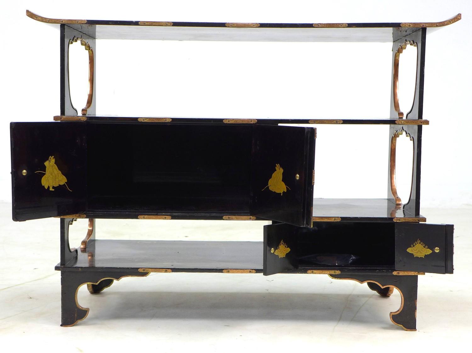 A low Japanese black lacquer shelf unit, Meiji period, with engraved copper mountings, decorated - Image 4 of 9