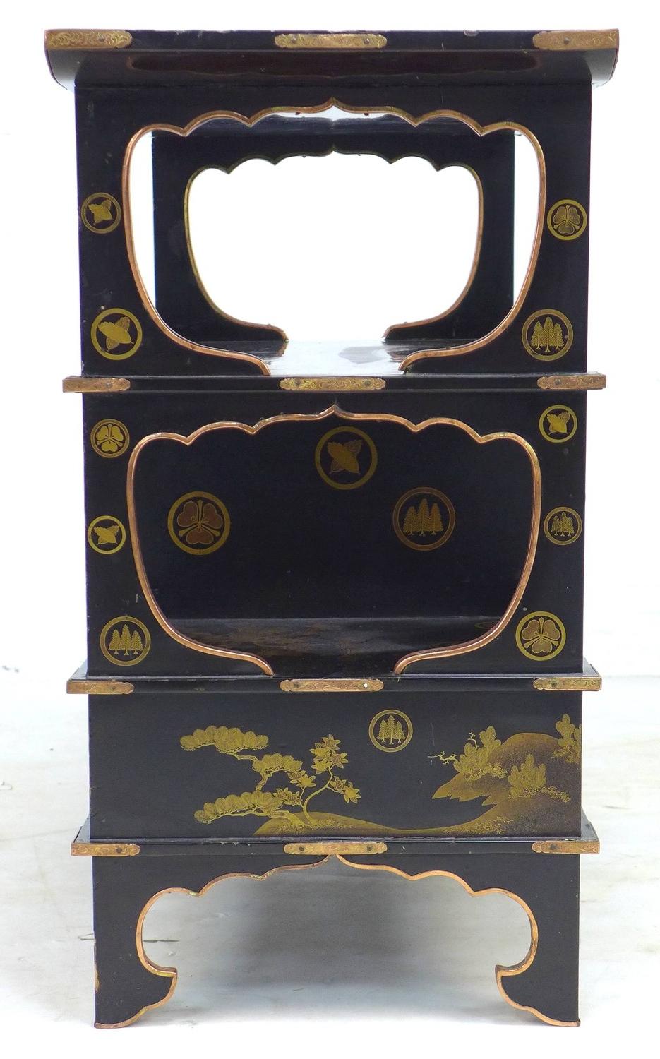 A low Japanese black lacquer shelf unit, Meiji period, with engraved copper mountings, decorated - Image 8 of 9