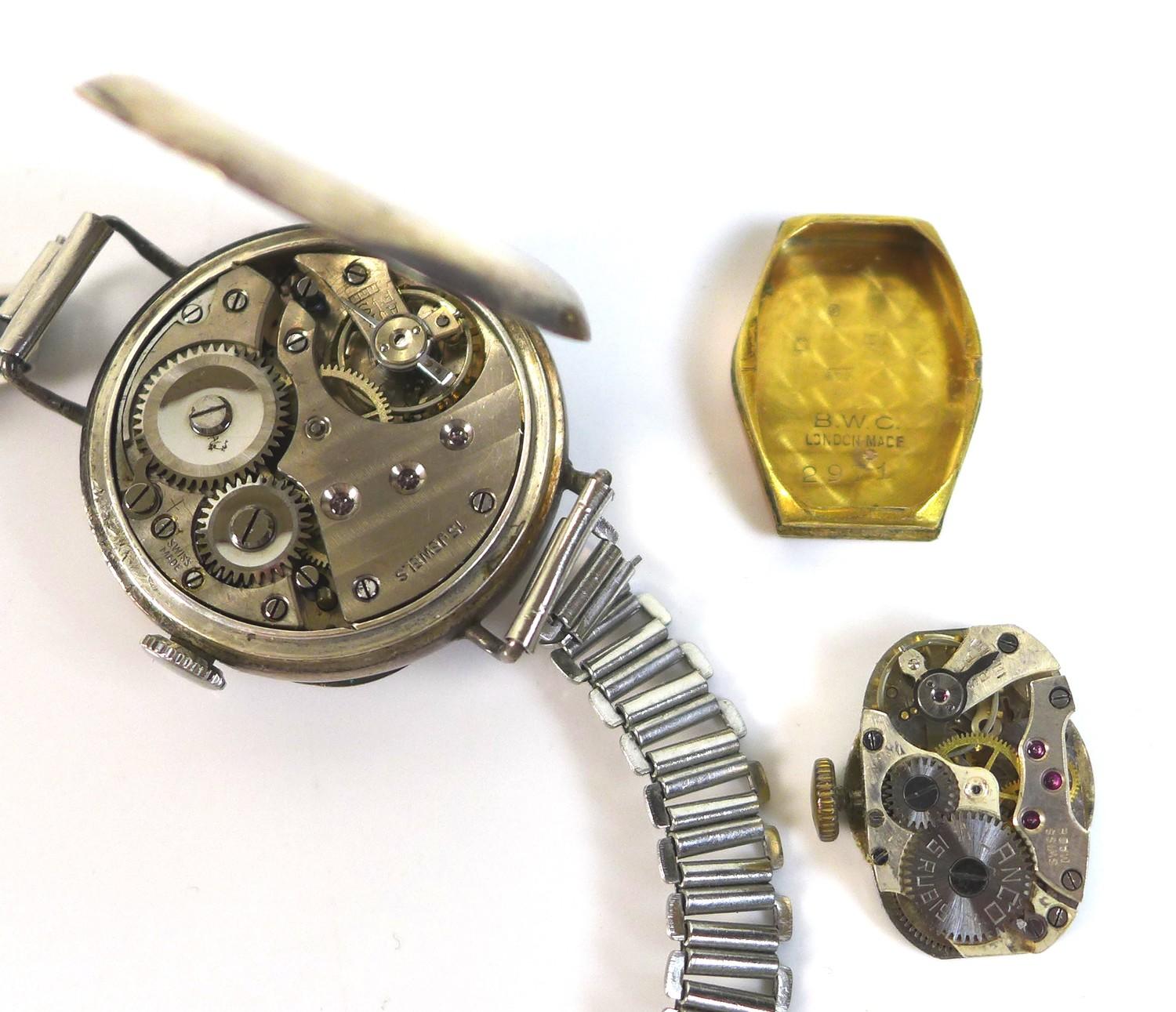 A group of three vintage lady's wristwatches, comprising a 9ct gold cased wristwatch, with - Image 4 of 5