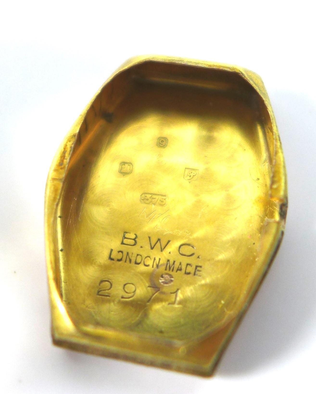 A group of three vintage lady's wristwatches, comprising a 9ct gold cased wristwatch, with - Image 3 of 5