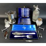 A collection of silver plated wares, including an Edwardian silver handled boothook, 20cm long,