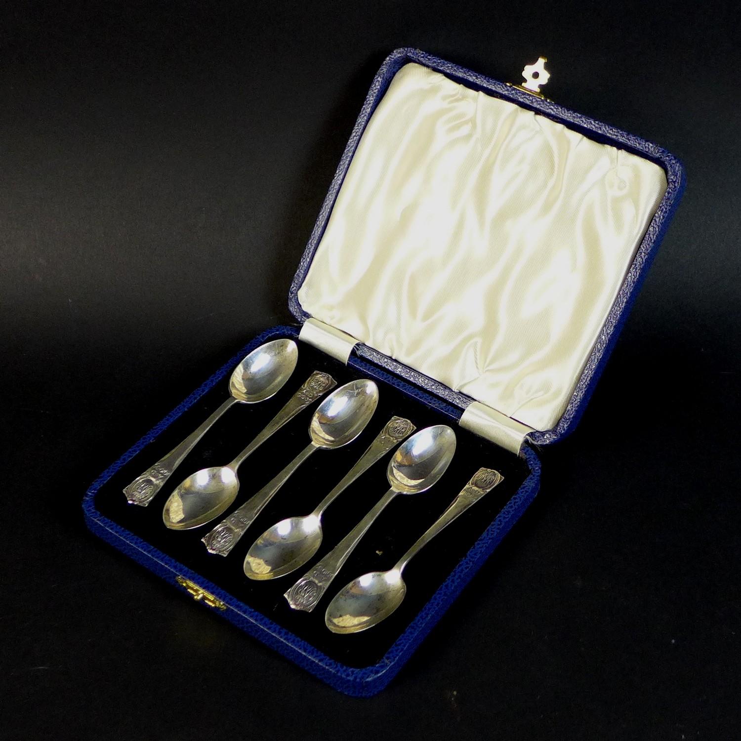 A set of six George V silver Jubilee teaspoons, terminals engraved 'AD 1910-35', Northern Goldsmiths - Image 5 of 6