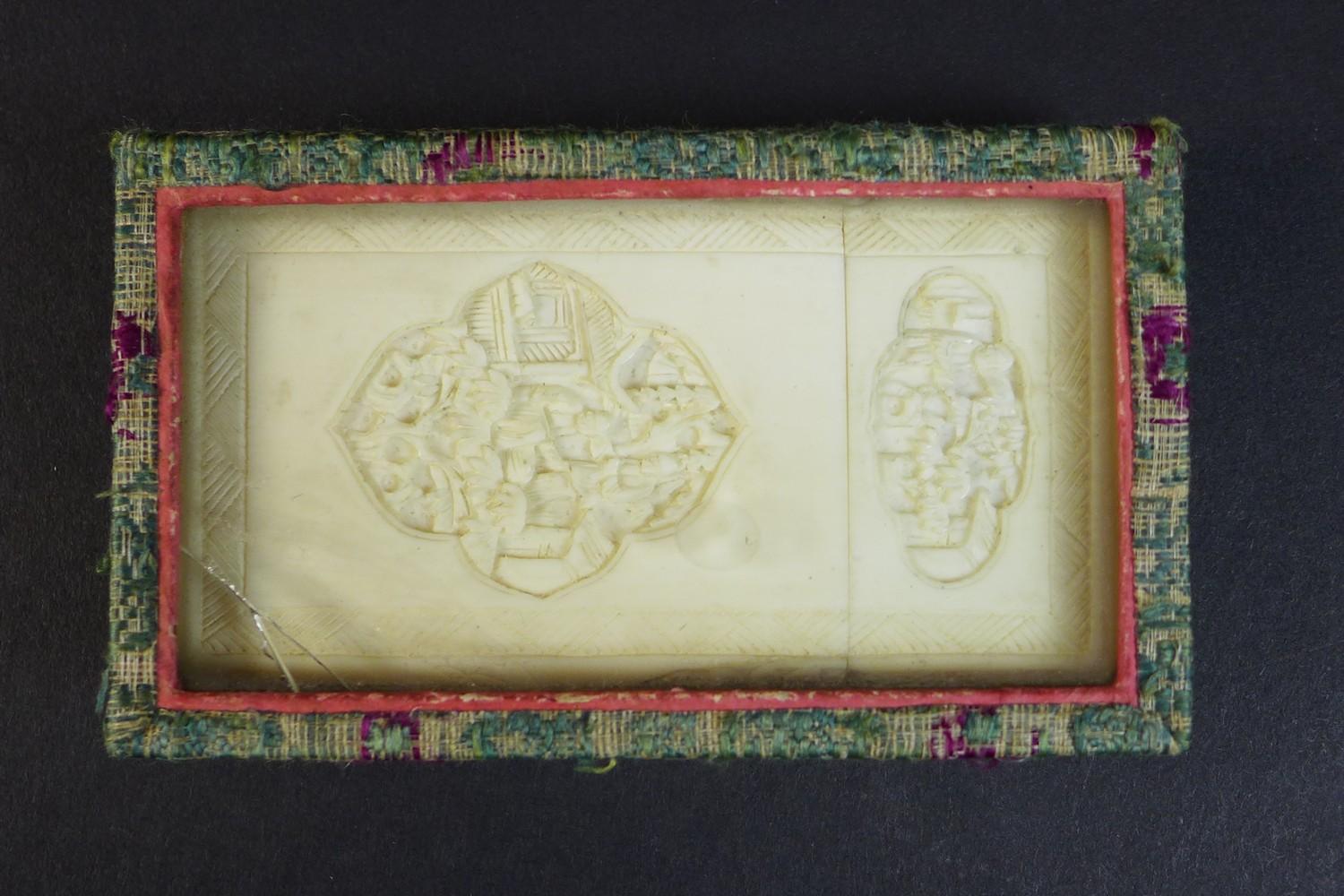 A group of three late 19th / early 20th century Chinese ivory items comprising a card case, the - Image 13 of 13