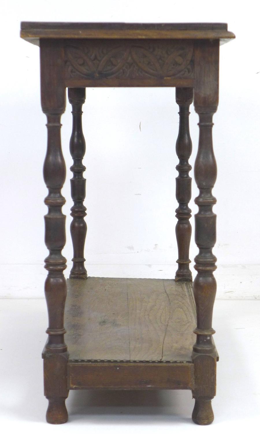 An 18th century style oak side table, with carved freeze decorated with shells, turned legs and - Image 3 of 4