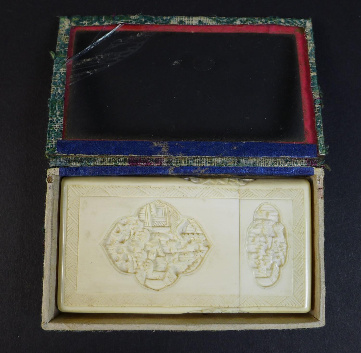 A group of three late 19th / early 20th century Chinese ivory items comprising a card case, the - Image 12 of 13