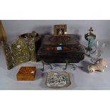 A quantity of mostly 20th century Asian/ Indian collectables including wooden boxes,