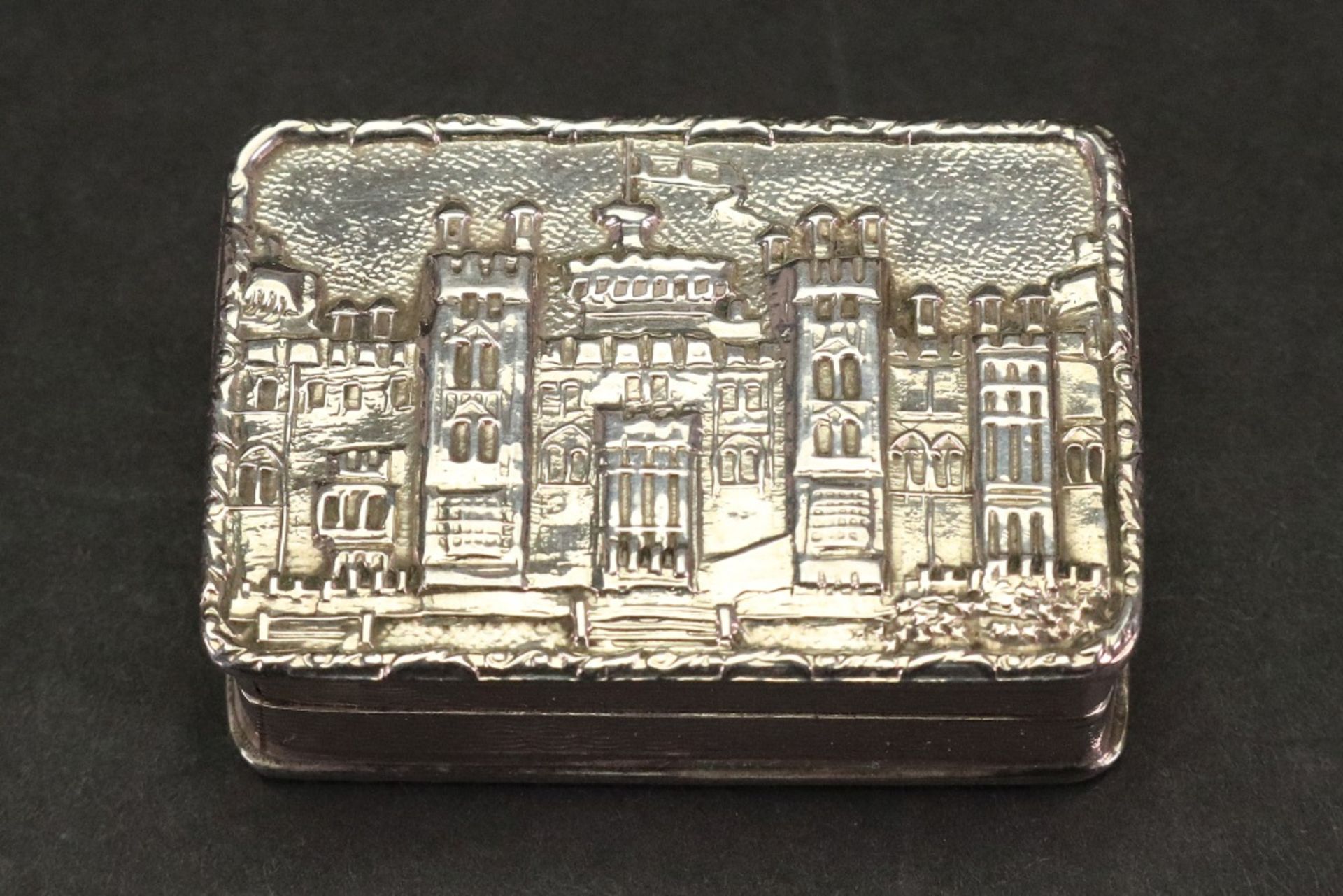 A small reproduction George III style 'castle top' silver snuff box, London 1976, makers mark SJR, - Image 2 of 2